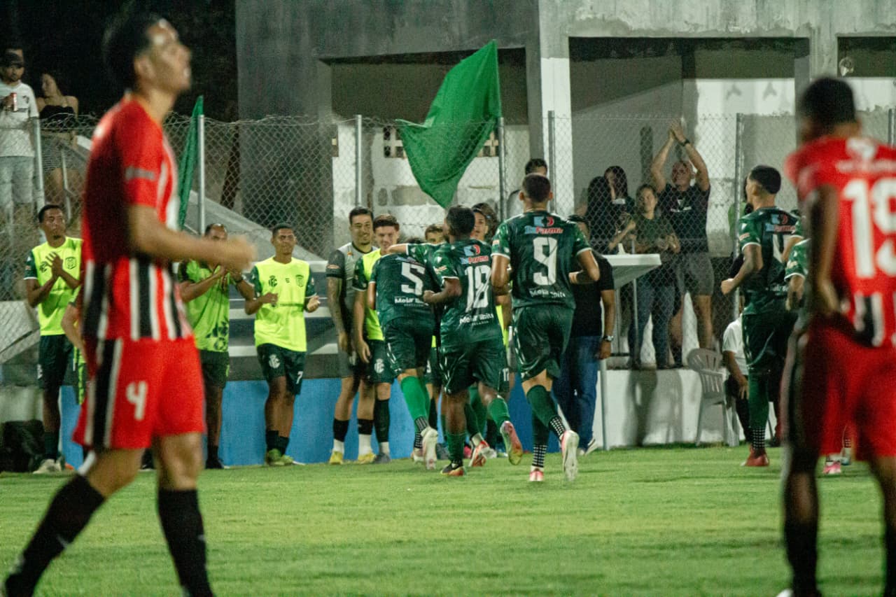 Com casa cheia, Itapororoca FC vence São Paulo Crystal por 4 a 0 no Ribeirão